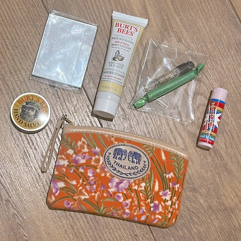 Beauty Sampler - Picture 2 of 3